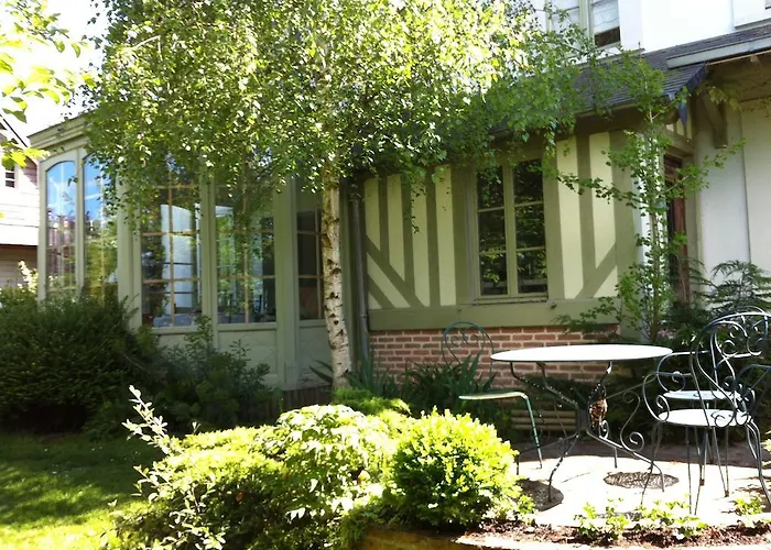 Maison Saint Leonard オンフルール